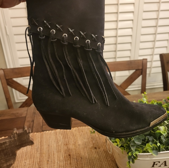 Vintage leather boots with fringe - Picture 14 of 14